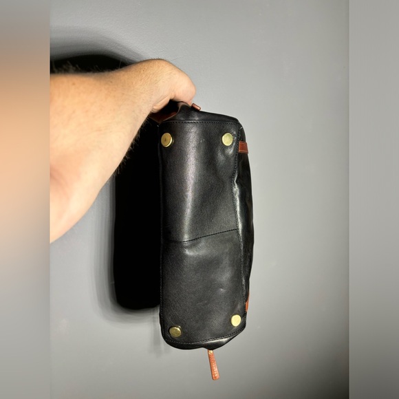 Fossil Gwen Side Zip Shopper Tote in Goat Hide Leather - Picture 7 of 10